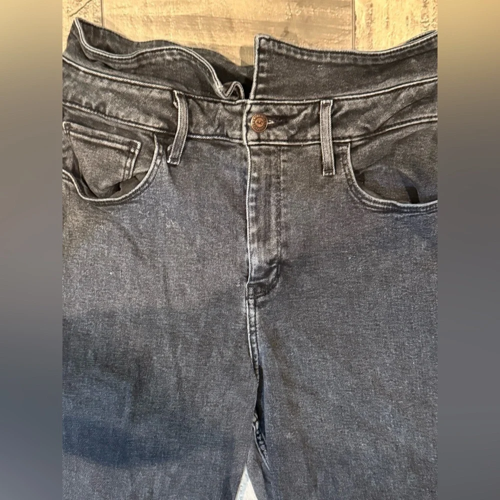 Hollister Jeans Womens 11 Black Faded Ultra High Rise Mom Jean Norm-core denim
